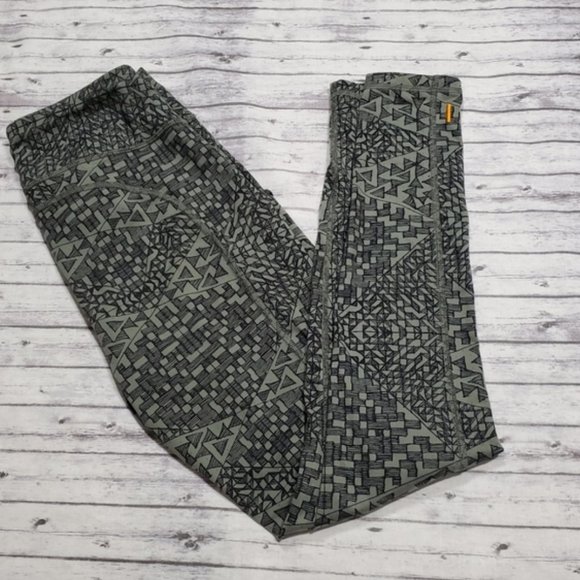 TNF Lucy Perfect Core Kamakura Green Leggings - Picture 2 of 6